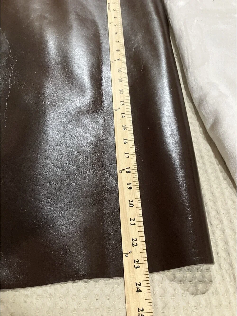 Almost 4lbs Of Bulk Scrap Leather Trimmings, Cowhide Remnants, Premium Leather